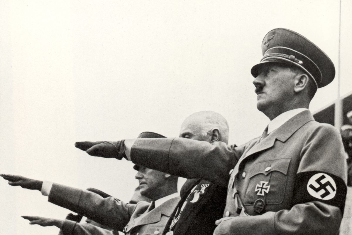 Hitler, Moster Craft